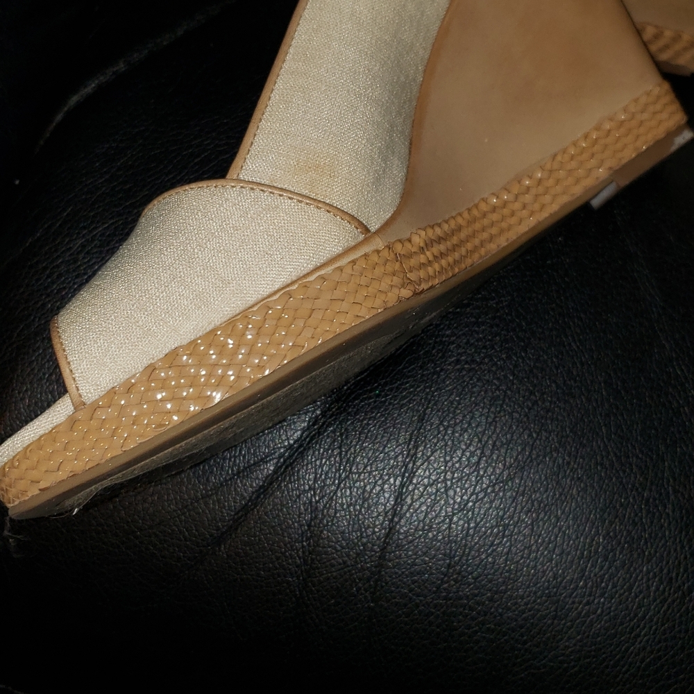 Shoes - Picture 4 of 7